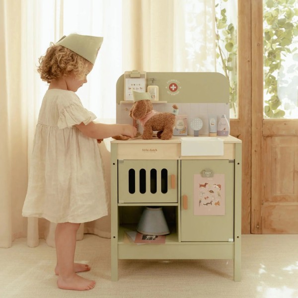 Little Dutch - Ξύλινο Κτηνιατρείο (LD2546)