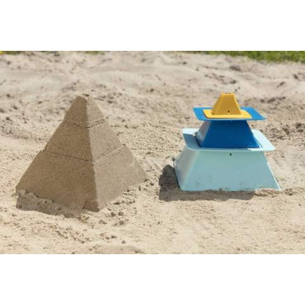 Quut - Χτίζω "Πυραμίδα" στην άμμο (QU170761)