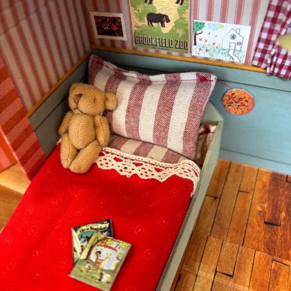 Sam and Julia - Mouse Mansion To Go - Bedroom (SM908157)