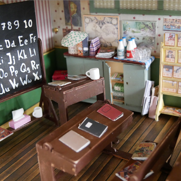 Sam and Julia - Classroom Furniture Kit (SM908720)